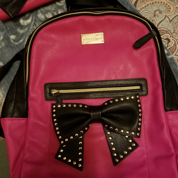 Betsy Johnson Backpack and matching wallet - Picture 3 of 4